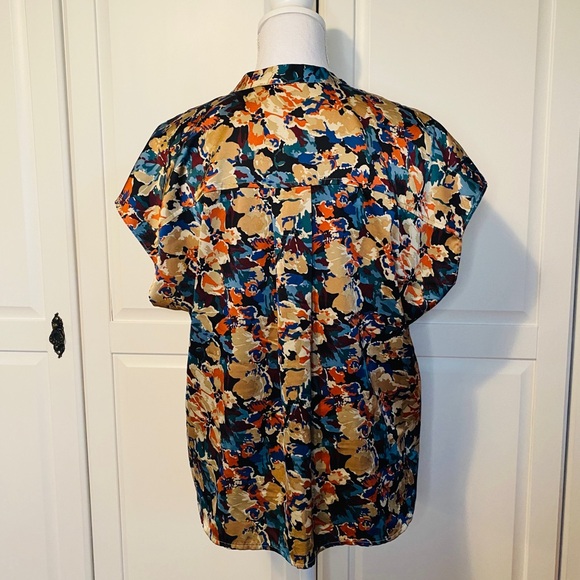 Floral Blouse - Picture 3 of 3